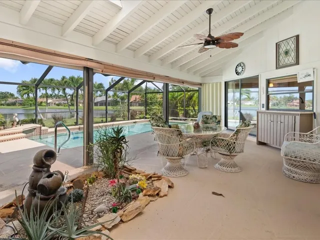 2428  Duchess  CT, Naples, FL 34112