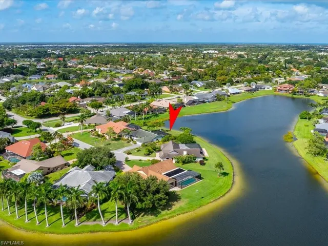 2428  Duchess  CT, Naples, FL 34112