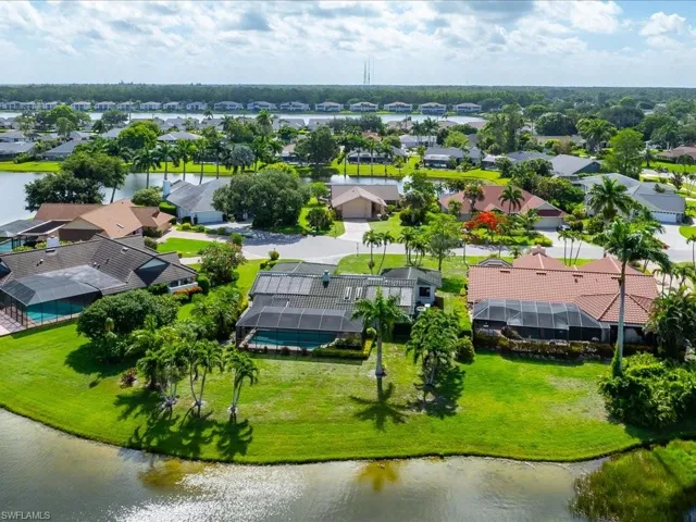 2428  Duchess  CT, Naples, FL 34112