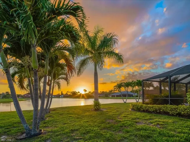2428  Duchess  CT, Naples, FL 34112