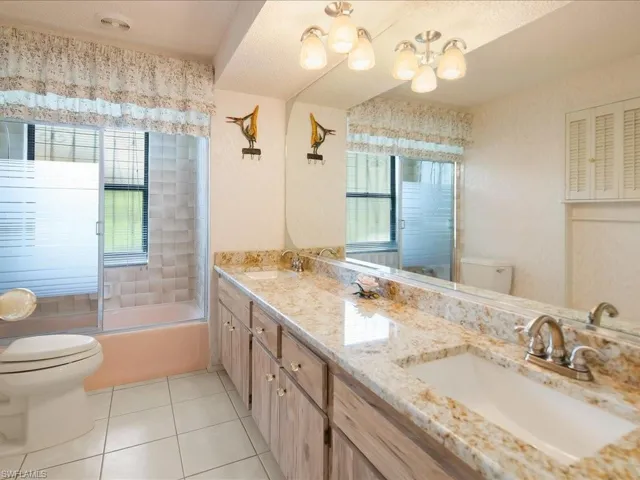 2428  Duchess  CT, Naples, FL 34112