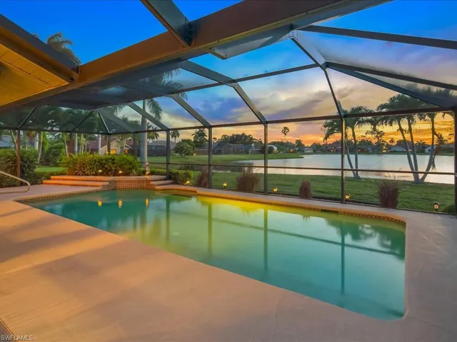 2428  Duchess  CT, Naples, FL 34112