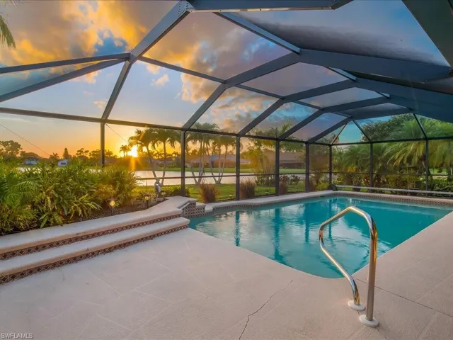 2428  Duchess  CT, Naples, FL 34112
