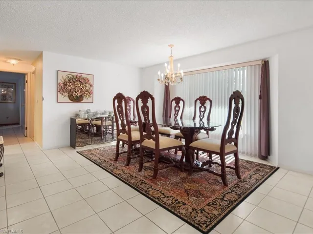 2428  Duchess  CT, Naples, FL 34112