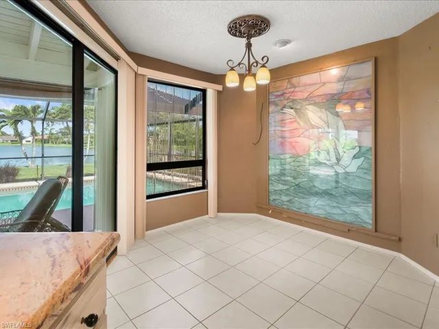 2428  Duchess  CT, Naples, FL 34112