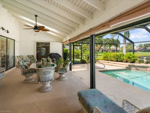 2428  Duchess  CT, Naples, FL 34112