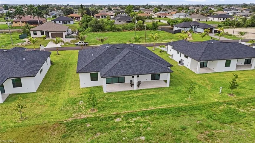 325 Ne 15th Ter, Cape Coral, Florida 33909