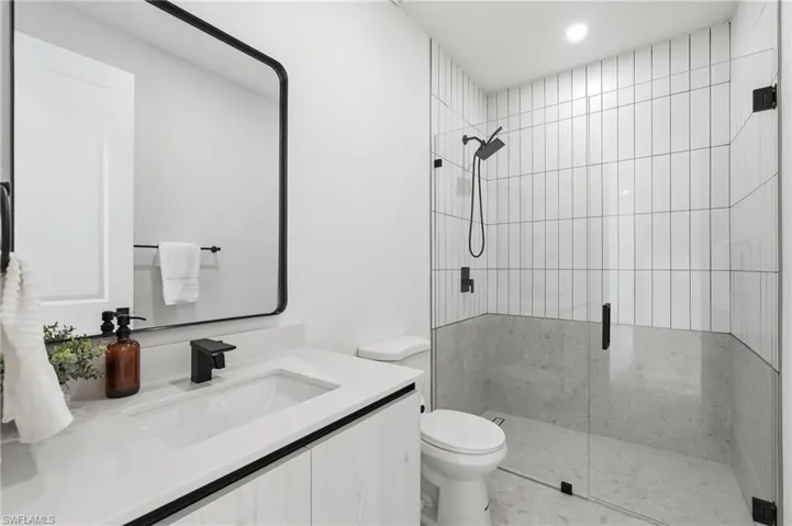325 Ne 15th Ter, Cape Coral, Florida 33909