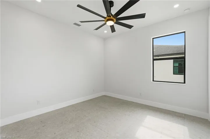325 Ne 15th Ter, Cape Coral, Florida 33909