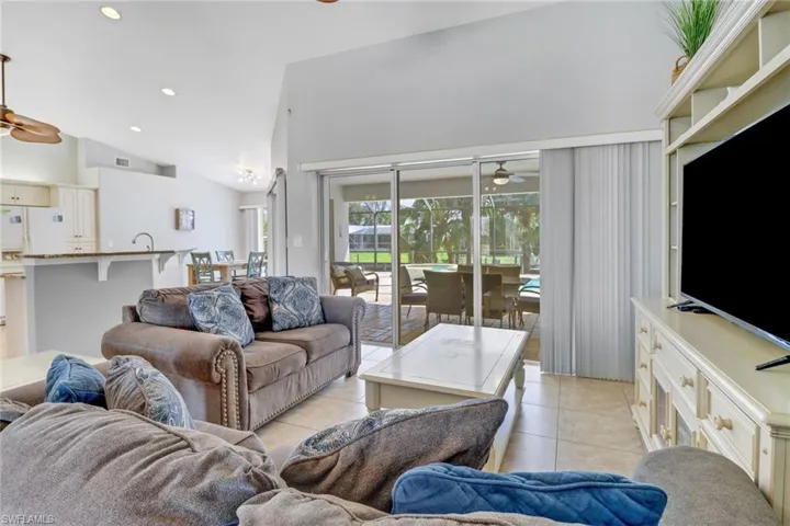 4221 Se 9th Ave, Cape Coral Fl 33904