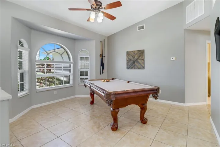 4221 Se 9th Ave, Cape Coral Fl 33904