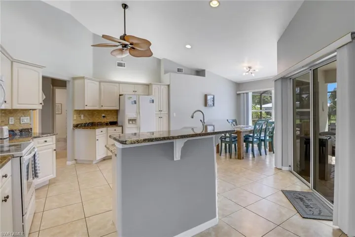 4221 Se 9th Ave, Cape Coral Fl 33904