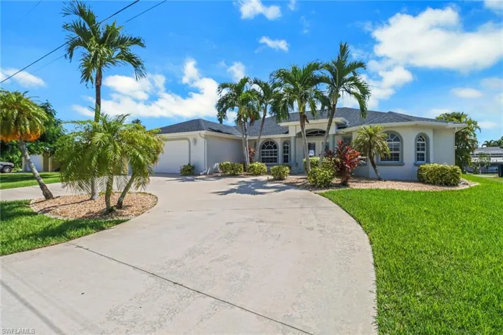 4221 Se 9th Ave, Cape Coral Fl 33904
