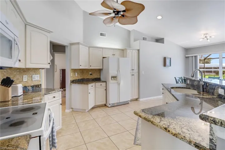 4221 Se 9th Ave, Cape Coral Fl 33904