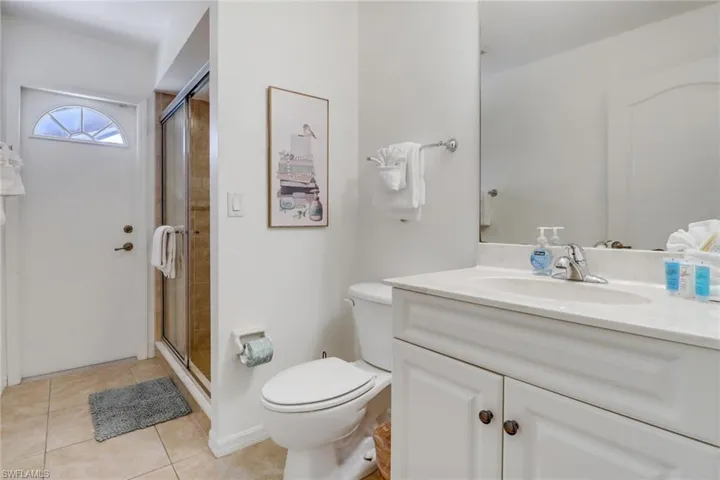 4221 Se 9th Ave, Cape Coral Fl 33904