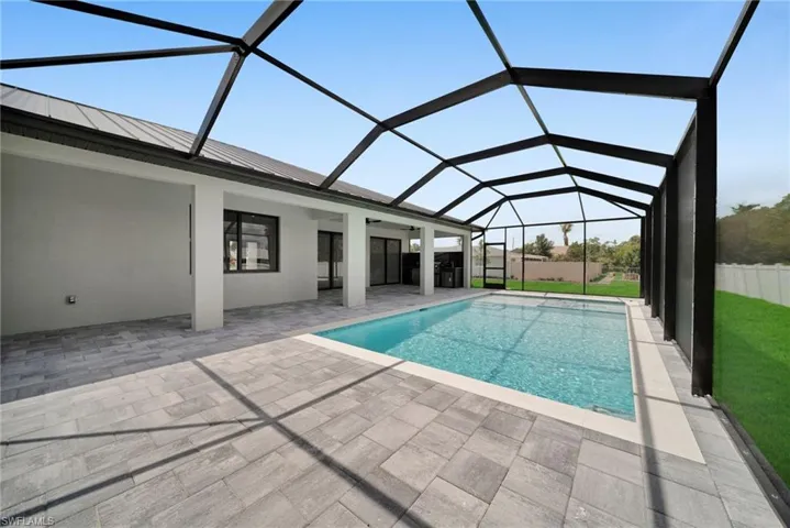 3532  Country Club  BLVD, Cape Coral, FL 33904