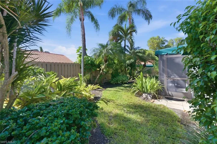 772  Reef Point  CIR, Naples, FL 34108