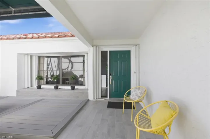 772  Reef Point  CIR, Naples, FL 34108