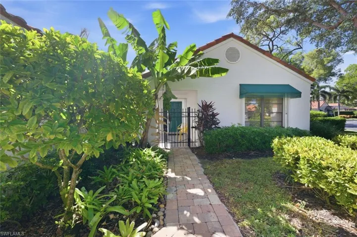 772  Reef Point  CIR, Naples, FL 34108