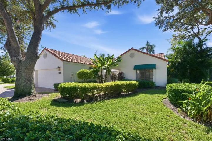 772  Reef Point  CIR, Naples, FL 34108