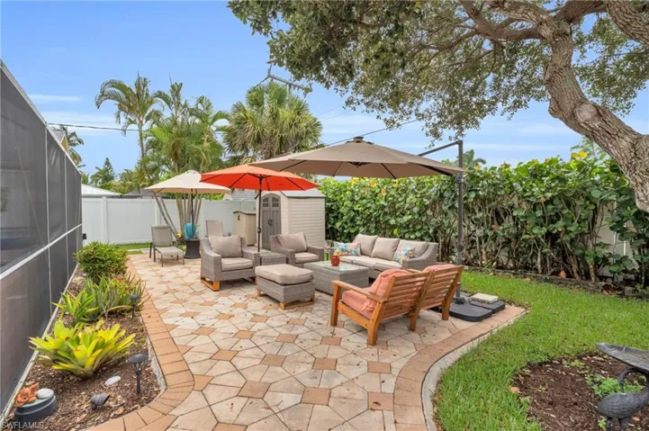 View of patio / terrace featuring outdoor lounge area and a lanai