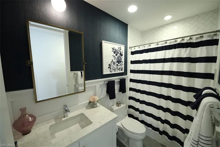 1035  3rd S AVE, Naples, FL 34102