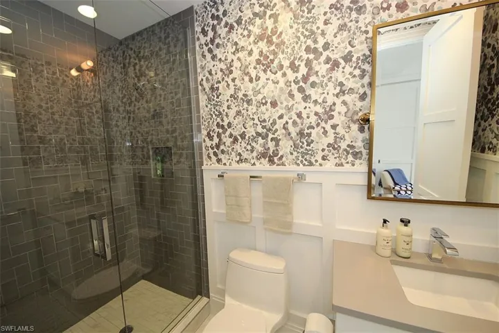1035  3rd S AVE, Naples, FL 34102