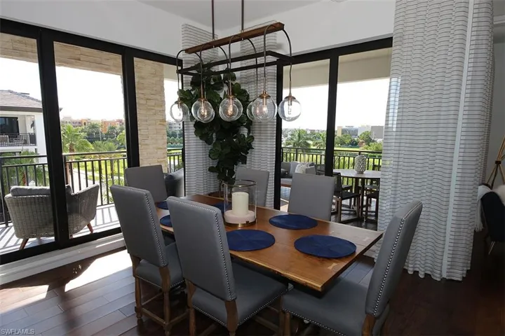 1035  3rd S AVE, Naples, FL 34102