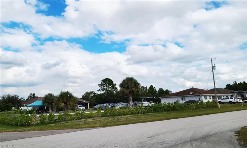 916 Ashley Oaks Dr, Lehigh Acres, Florida 33974