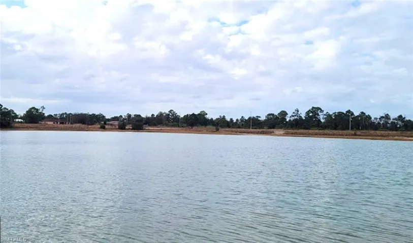 This is a view of Barefoot Lake nearby * Not the canal.