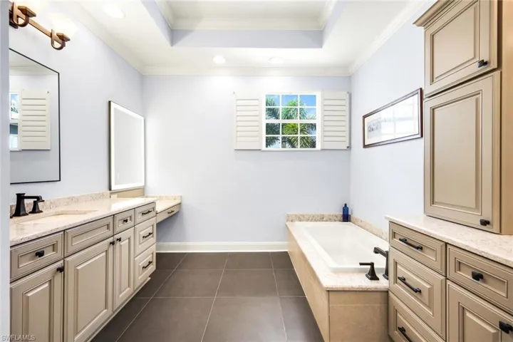 Office/craft/multi purpose room