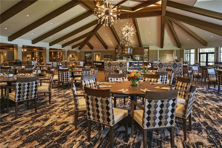 Clubhouse Bar
