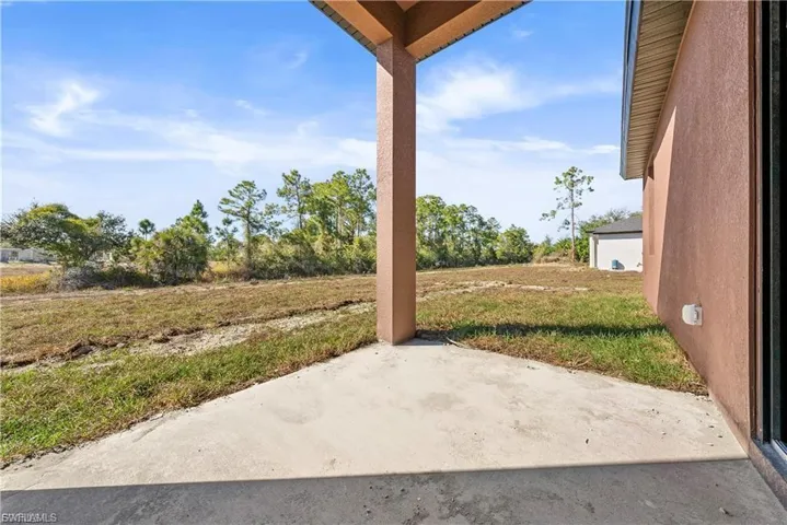 2220 Kenneth Ave S, Lehigh Acres, Florida 33973