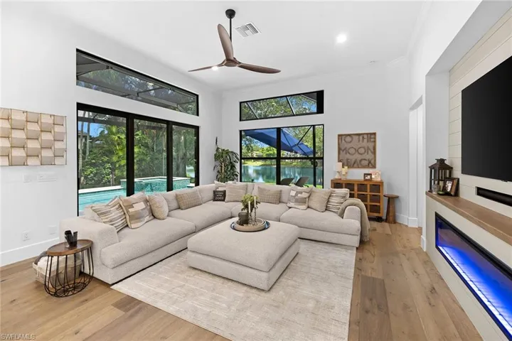 7678 Santa Margherita Way, Naples, Florida 34109