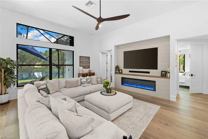 7678 Santa Margherita Way, Naples, Florida 34109