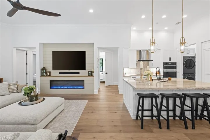 7678 Santa Margherita Way, Naples, Florida 34109