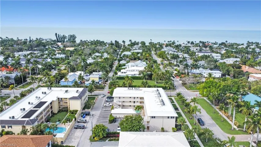 1021 3rd ST S # 304, NAPLES FL 34102