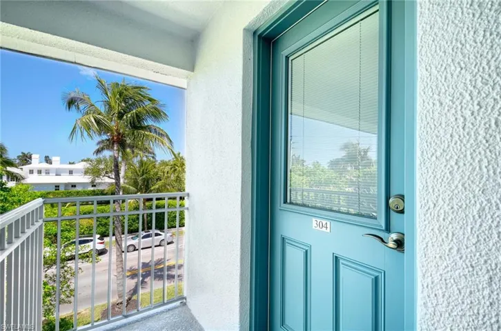 1021 3rd ST S # 304, NAPLES FL 34102