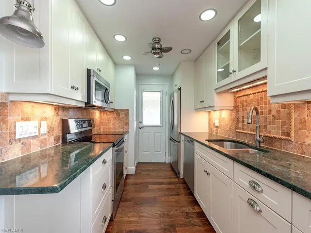 1021 3rd ST S # 304, NAPLES FL 34102