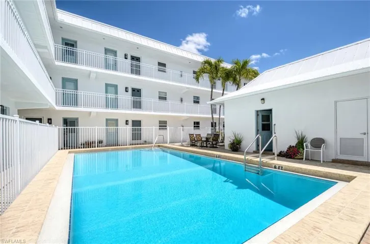 1021 3rd ST S # 304, NAPLES FL 34102