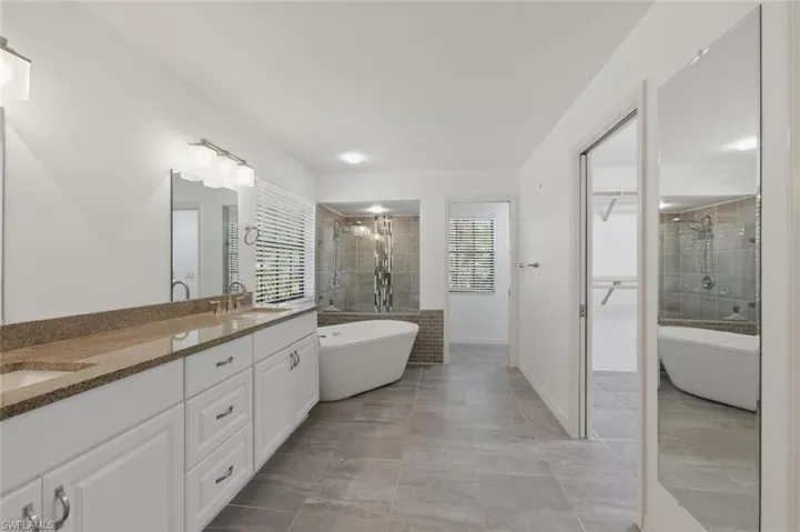 5356  Sycamore  DR, Naples, FL 34119