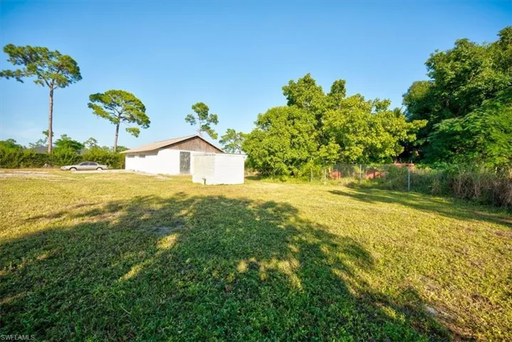 Detached Garage