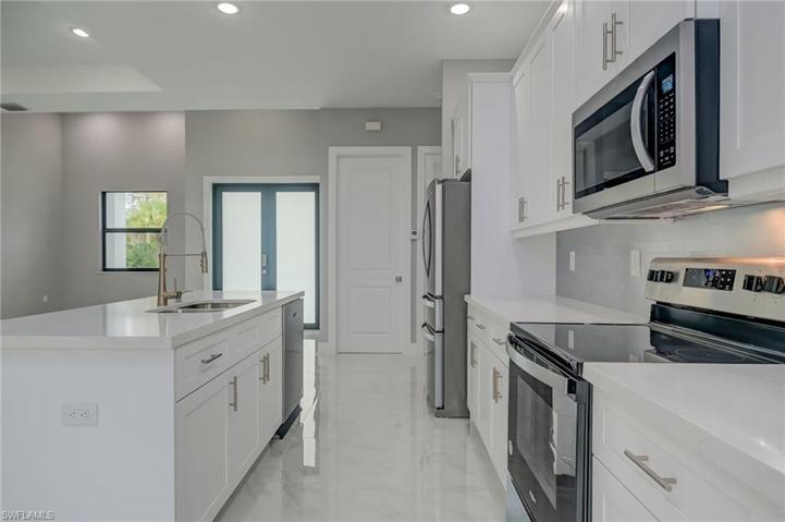 3210  Randall  BLVD, NAPLES, FL 34120