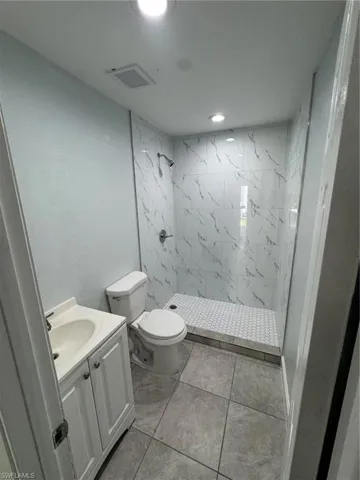 2027 Eloise Cir, North Fort Myers, Florida 33917