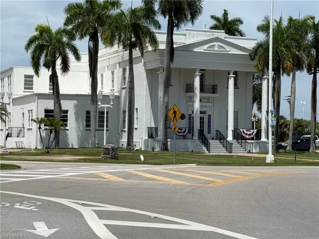 675 Copeland Ave S, Everglades City, Florida 34139