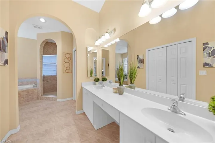2932 Sw 8th Pl, Cape Coral Fl 33914