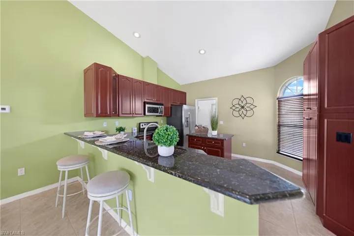 2932 Sw 8th Pl, Cape Coral Fl 33914