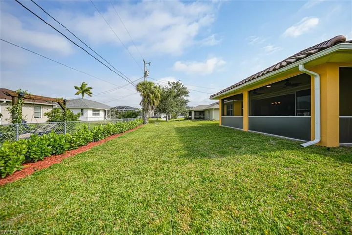 2932 Sw 8th Pl, Cape Coral Fl 33914