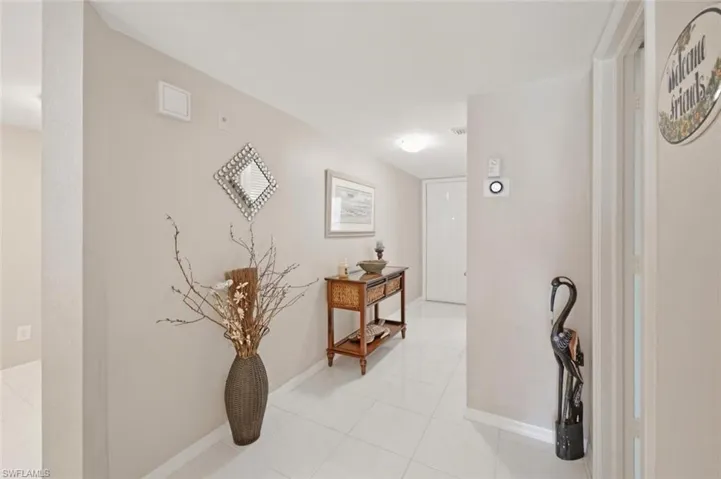 4987 Pepper Cir 107, Naples, Florida 34113