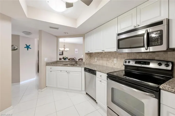 4987 Pepper Cir 107, Naples, Florida 34113